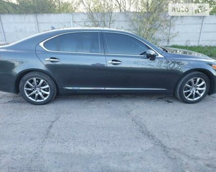 Серый Лексус ЛС, объемом двигателя 5 л и пробегом 380 тыс. км за 13900 $, фото 15 на Automoto.ua