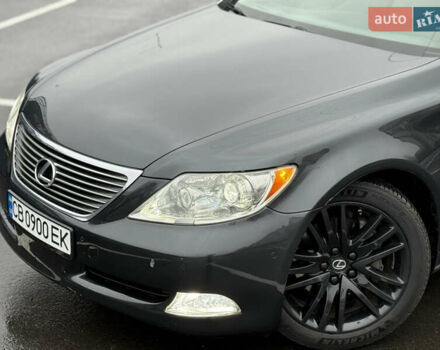 Серый Лексус ЛС, объемом двигателя 4.6 л и пробегом 323 тыс. км за 10400 $, фото 7 на Automoto.ua