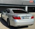 Сірий Лексус ЛС, об'ємом двигуна 4.61 л та пробігом 274 тис. км за 11500 $, фото 22 на Automoto.ua