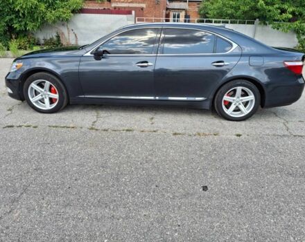 Серый Лексус ЛС, объемом двигателя 5 л и пробегом 340 тыс. км за 14500 $, фото 7 на Automoto.ua