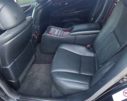 Серый Лексус ЛС, объемом двигателя 5 л и пробегом 380 тыс. км за 13900 $, фото 18 на Automoto.ua