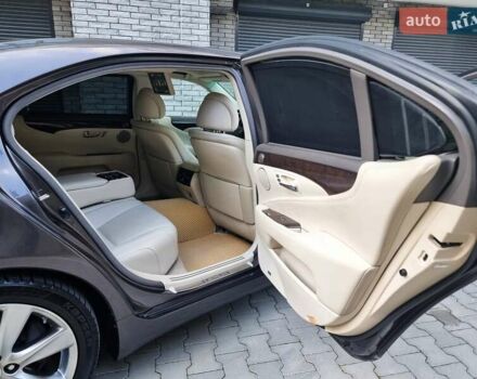 Серый Лексус ЛС, объемом двигателя 4.97 л и пробегом 237 тыс. км за 16999 $, фото 87 на Automoto.ua