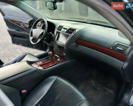 Серый Лексус ЛС, объемом двигателя 4.99 л и пробегом 220 тыс. км за 7000 $, фото 20 на Automoto.ua