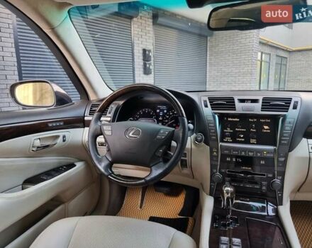 Серый Лексус ЛС, объемом двигателя 4.97 л и пробегом 237 тыс. км за 16999 $, фото 48 на Automoto.ua