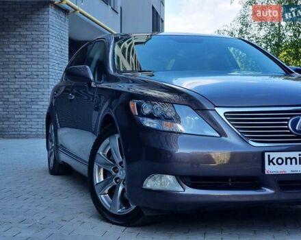 Серый Лексус ЛС, объемом двигателя 4.97 л и пробегом 237 тыс. км за 16999 $, фото 106 на Automoto.ua