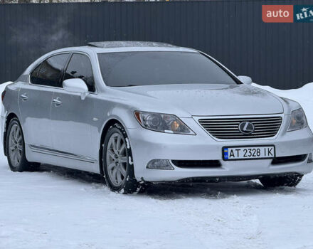 Серый Лексус ЛС, объемом двигателя 4.61 л и пробегом 240 тыс. км за 8500 $, фото 12 на Automoto.ua