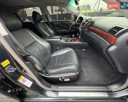 Серый Лексус ЛС, объемом двигателя 4.6 л и пробегом 116 тыс. км за 11700 $, фото 42 на Automoto.ua