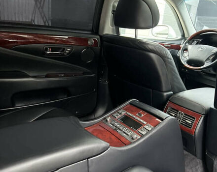 Сірий Лексус ЛС, об'ємом двигуна 4.6 л та пробігом 229 тис. км за 12700 $, фото 28 на Automoto.ua