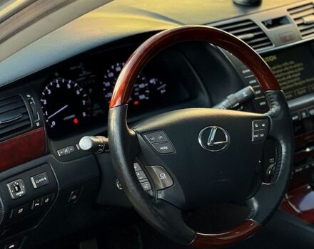 Серый Лексус ЛС, объемом двигателя 4.6 л и пробегом 220 тыс. км за 11000 $, фото 6 на Automoto.ua