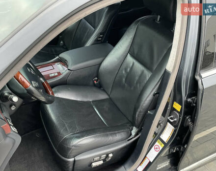 Серый Лексус ЛС, объемом двигателя 4.6 л и пробегом 195 тыс. км за 9950 $, фото 26 на Automoto.ua