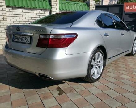 Серый Лексус ЛС, объемом двигателя 5 л и пробегом 280 тыс. км за 18999 $, фото 5 на Automoto.ua