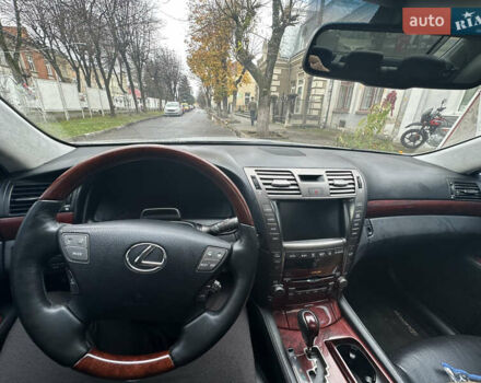 Серый Лексус ЛС, объемом двигателя 4.61 л и пробегом 246 тыс. км за 9500 $, фото 17 на Automoto.ua