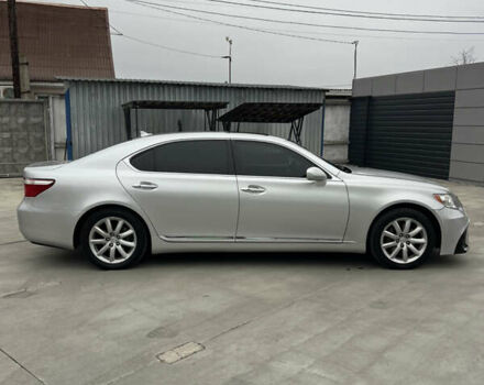 Сірий Лексус ЛС, об'ємом двигуна 4.6 л та пробігом 229 тис. км за 12700 $, фото 19 на Automoto.ua