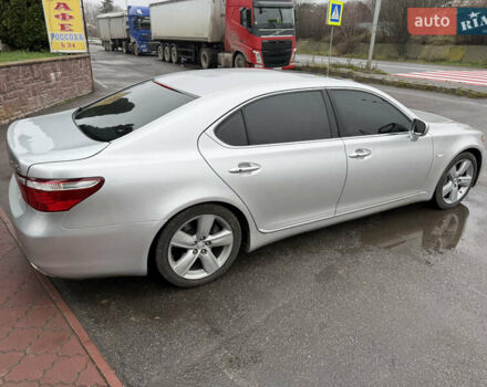 Серый Лексус ЛС, объемом двигателя 4.61 л и пробегом 216 тыс. км за 12800 $, фото 21 на Automoto.ua