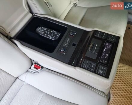 Серый Лексус ЛС, объемом двигателя 4.97 л и пробегом 237 тыс. км за 16999 $, фото 83 на Automoto.ua