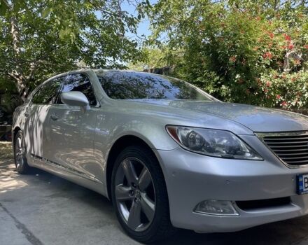 Серый Лексус ЛС, объемом двигателя 4.6 л и пробегом 190 тыс. км за 10499 $, фото 9 на Automoto.ua