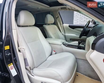 Серый Лексус ЛС, объемом двигателя 4.97 л и пробегом 237 тыс. км за 16999 $, фото 73 на Automoto.ua