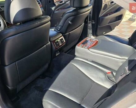 Серый Лексус ЛС, объемом двигателя 5 л и пробегом 280 тыс. км за 17999 $, фото 4 на Automoto.ua