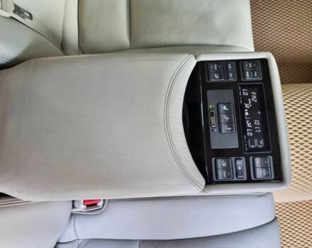 Сірий Лексус ЛС, об'ємом двигуна 5 л та пробігом 237 тис. км за 17999 $, фото 22 на Automoto.ua