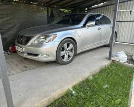Лексус ЛС 2007 у Стрые на Automoto.ua Сірий Лексус ЛС, об'ємом двигуна 4.6 л та пробігом 250 тис. км за 9500 $, фото 4 на Automoto.ua
