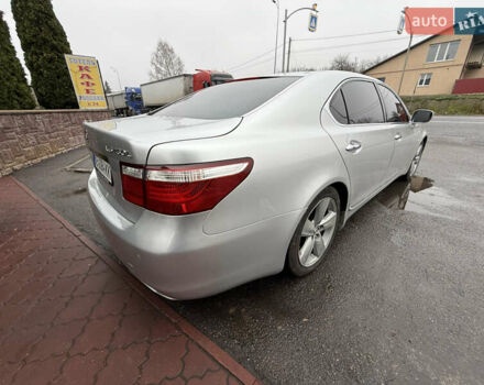 Серый Лексус ЛС, объемом двигателя 4.61 л и пробегом 216 тыс. км за 12800 $, фото 27 на Automoto.ua