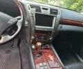 Серый Лексус ЛС, объемом двигателя 5 л и пробегом 340 тыс. км за 14500 $, фото 18 на Automoto.ua