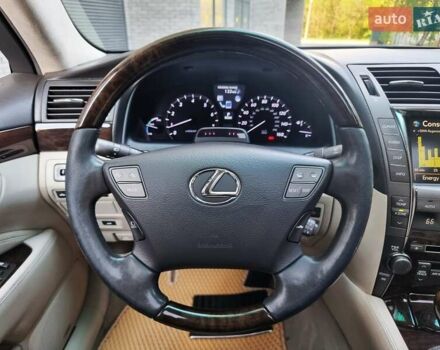 Серый Лексус ЛС, объемом двигателя 4.97 л и пробегом 237 тыс. км за 16999 $, фото 36 на Automoto.ua