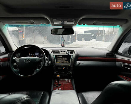 Серый Лексус ЛС, объемом двигателя 4.61 л и пробегом 240 тыс. км за 8500 $, фото 48 на Automoto.ua