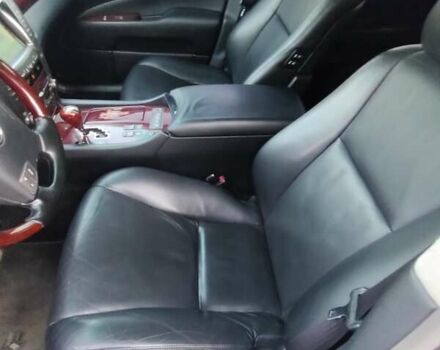 Серый Лексус ЛС, объемом двигателя 5 л и пробегом 380 тыс. км за 13900 $, фото 6 на Automoto.ua