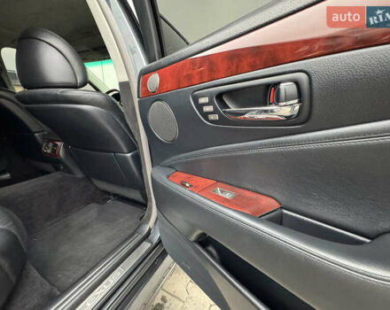 Серый Лексус ЛС, объемом двигателя 4.6 л и пробегом 116 тыс. км за 11700 $, фото 40 на Automoto.ua