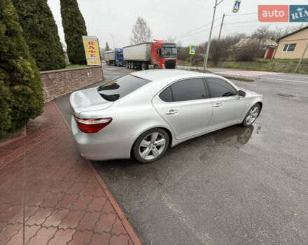 Серый Лексус ЛС, объемом двигателя 4.61 л и пробегом 216 тыс. км за 12800 $, фото 24 на Automoto.ua