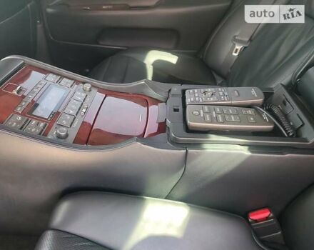 Серый Лексус ЛС, объемом двигателя 5 л и пробегом 380 тыс. км за 13900 $, фото 20 на Automoto.ua