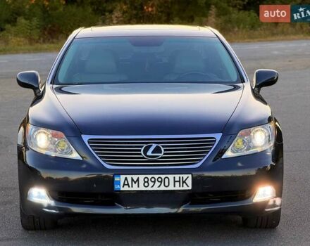 Сірий Лексус ЛС, об'ємом двигуна 4.61 л та пробігом 323 тис. км за 12500 $, фото 5 на Automoto.ua