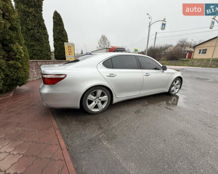 Серый Лексус ЛС, объемом двигателя 4.61 л и пробегом 216 тыс. км за 12800 $, фото 23 на Automoto.ua