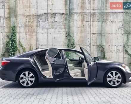 Серый Лексус ЛС, объемом двигателя 4.97 л и пробегом 237 тыс. км за 16999 $, фото 99 на Automoto.ua