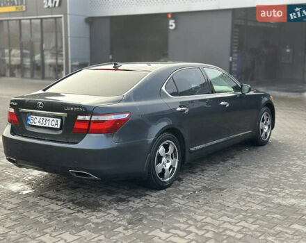 Серый Лексус ЛС, объемом двигателя 4.99 л и пробегом 220 тыс. км за 7000 $, фото 5 на Automoto.ua