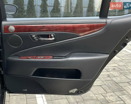 Серый Лексус ЛС, объемом двигателя 4.6 л и пробегом 195 тыс. км за 9950 $, фото 36 на Automoto.ua