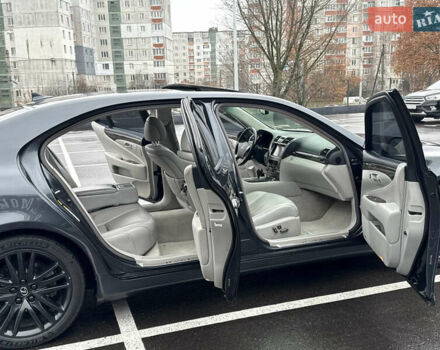 Серый Лексус ЛС, объемом двигателя 4.6 л и пробегом 323 тыс. км за 10400 $, фото 18 на Automoto.ua