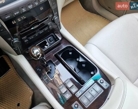 Серый Лексус ЛС, объемом двигателя 4.97 л и пробегом 237 тыс. км за 16999 $, фото 42 на Automoto.ua