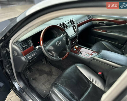 Серый Лексус ЛС, объемом двигателя 4.99 л и пробегом 220 тыс. км за 7000 $, фото 9 на Automoto.ua
