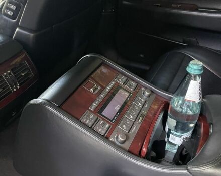 Серый Лексус ЛС, объемом двигателя 4.6 л и пробегом 190 тыс. км за 10499 $, фото 12 на Automoto.ua