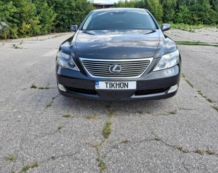 Серый Лексус ЛС, объемом двигателя 5 л и пробегом 340 тыс. км за 14500 $, фото 1 на Automoto.ua