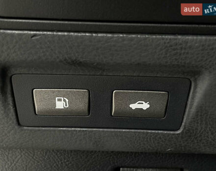 Серый Лексус ЛС, объемом двигателя 4.6 л и пробегом 195 тыс. км за 9950 $, фото 50 на Automoto.ua