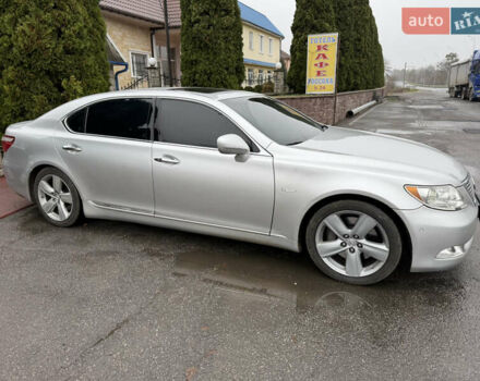 Серый Лексус ЛС, объемом двигателя 4.61 л и пробегом 216 тыс. км за 12800 $, фото 13 на Automoto.ua