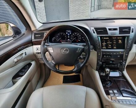 Серый Лексус ЛС, объемом двигателя 4.97 л и пробегом 237 тыс. км за 16999 $, фото 31 на Automoto.ua