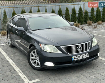 Серый Лексус ЛС, объемом двигателя 4.6 л и пробегом 195 тыс. км за 9950 $, фото 3 на Automoto.ua