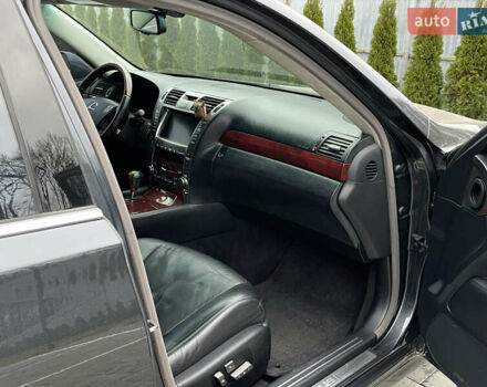 Серый Лексус ЛС, объемом двигателя 4.6 л и пробегом 195 тыс. км за 9950 $, фото 27 на Automoto.ua