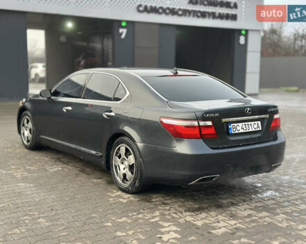 Серый Лексус ЛС, объемом двигателя 4.99 л и пробегом 220 тыс. км за 7000 $, фото 2 на Automoto.ua