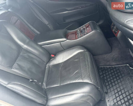 Серый Лексус ЛС, объемом двигателя 4.6 л и пробегом 230 тыс. км за 8500 $, фото 8 на Automoto.ua