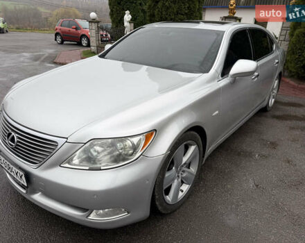 Серый Лексус ЛС, объемом двигателя 4.61 л и пробегом 216 тыс. км за 12800 $, фото 6 на Automoto.ua